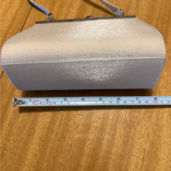 Elegant Silver Clutch Bag - Picture 8 of 8